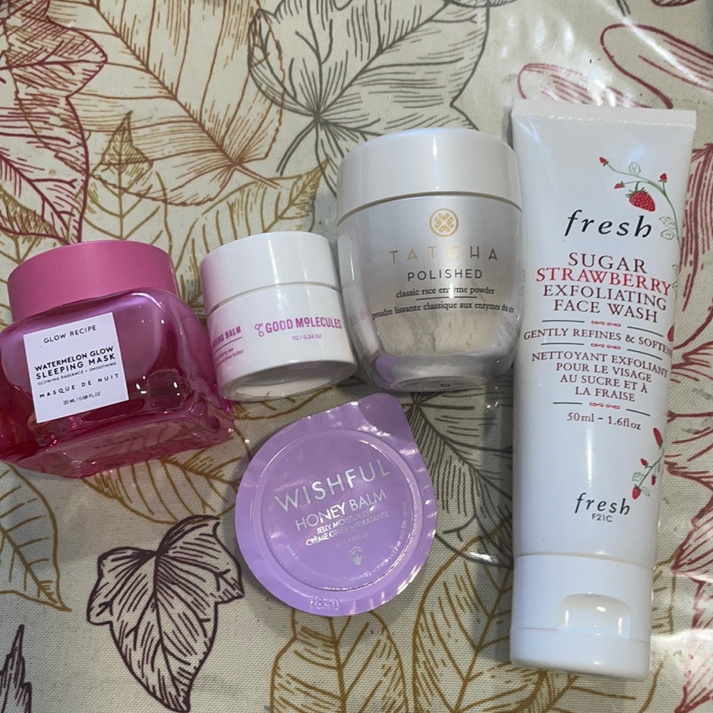 BRAND NEW skincare deluxe sized bundle!